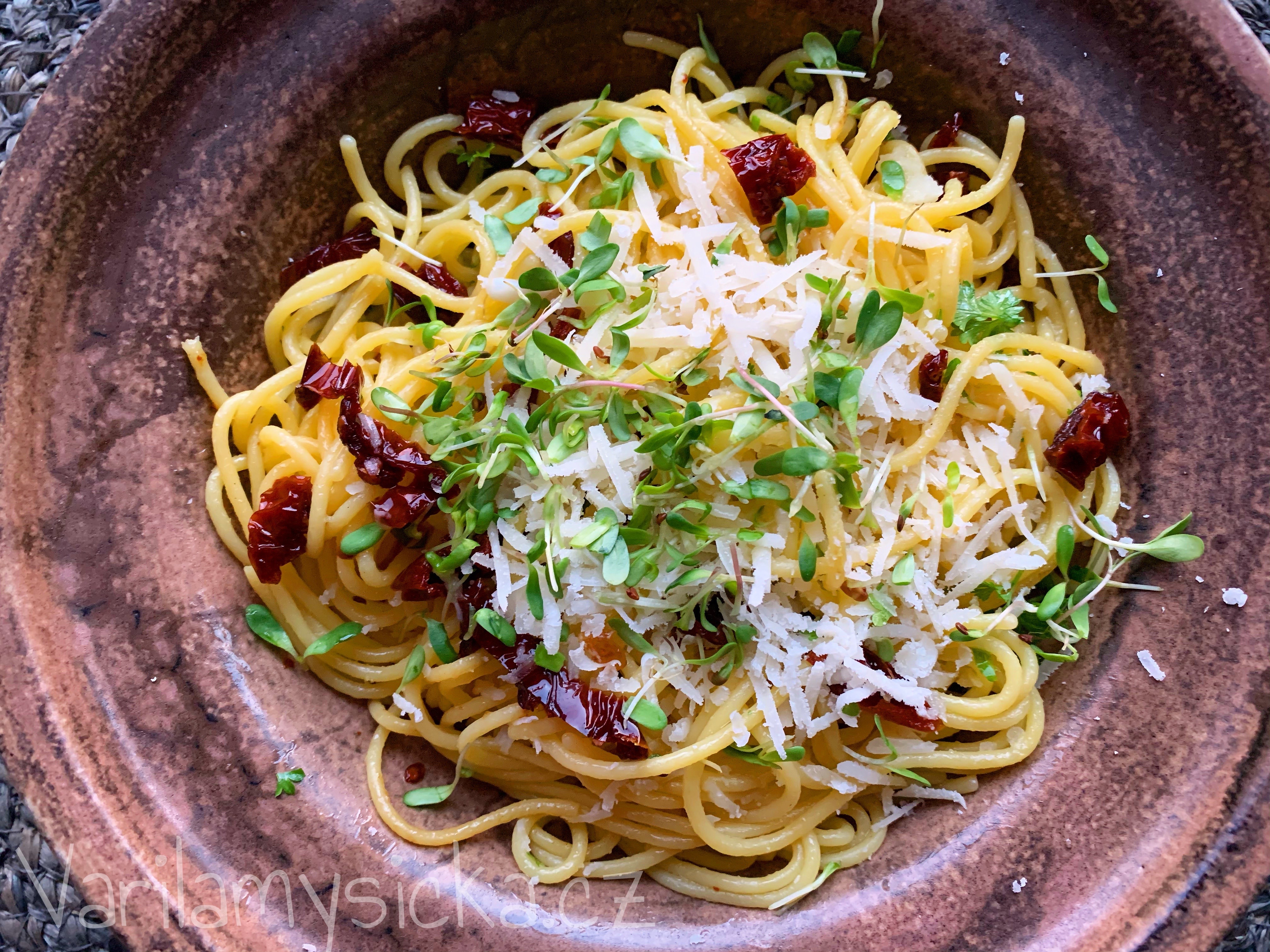 Kukuřičné špagety se sýrem Grana padano
