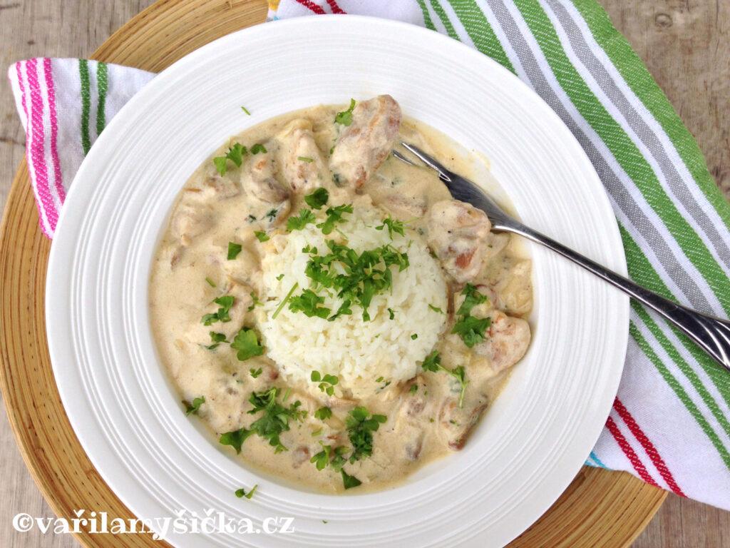 Kuřecí stroganoff